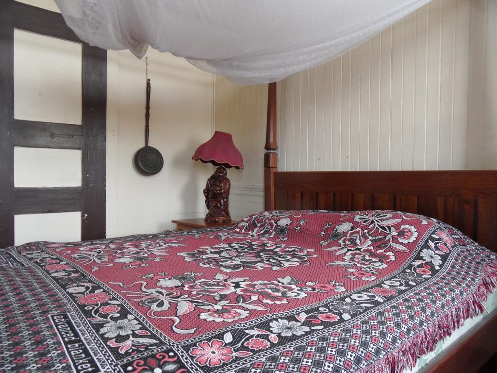 Guesthouse Un Pied-A-Terre Παραμαρίμπο Δωμάτιο φωτογραφία