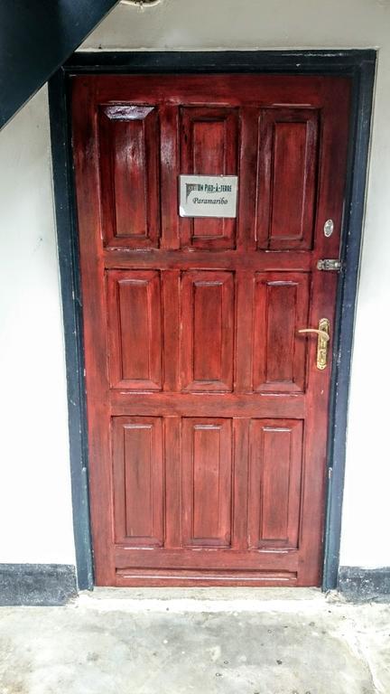 Guesthouse Un Pied-A-Terre Παραμαρίμπο Εξωτερικό φωτογραφία