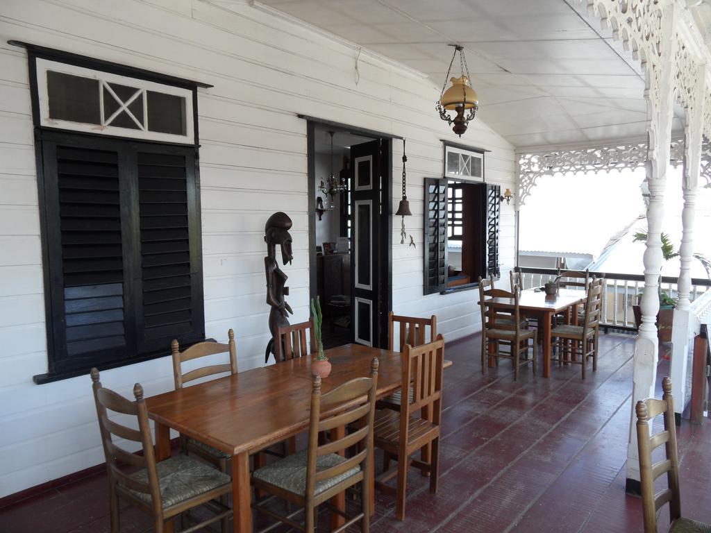 Guesthouse Un Pied-A-Terre Παραμαρίμπο Εξωτερικό φωτογραφία